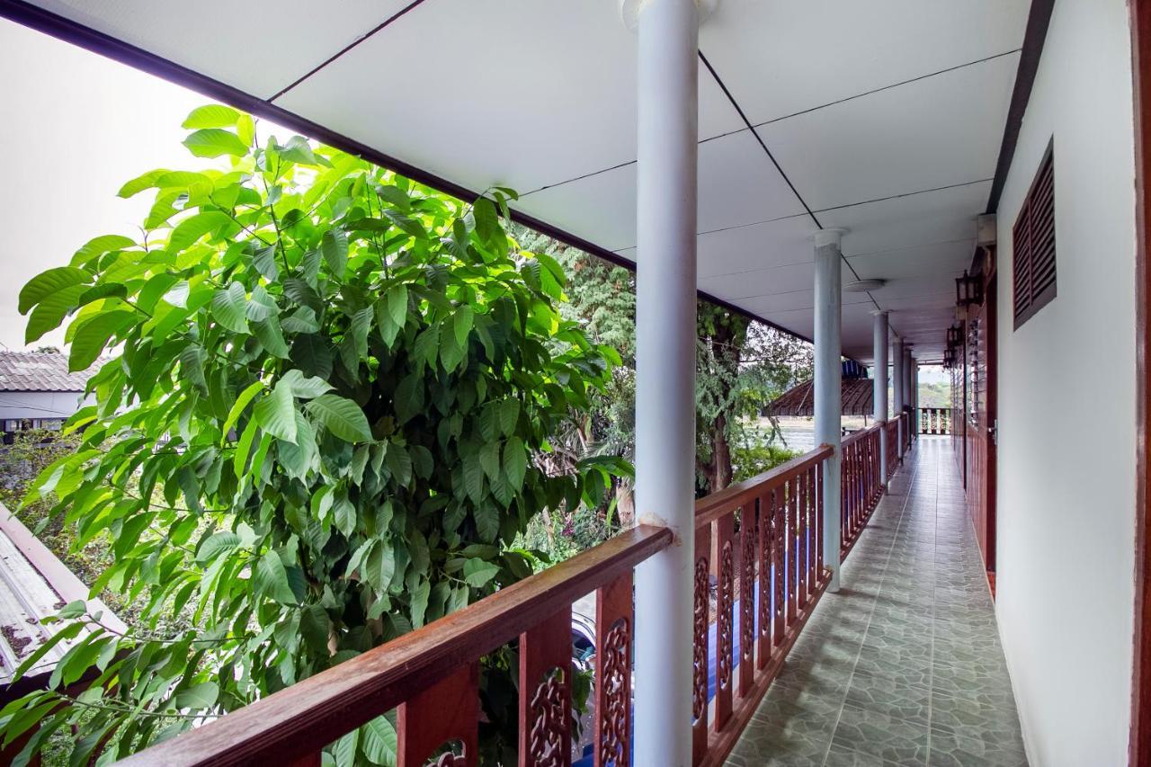 T & T Hostel كانتْشانابوري المظهر الخارجي الصورة