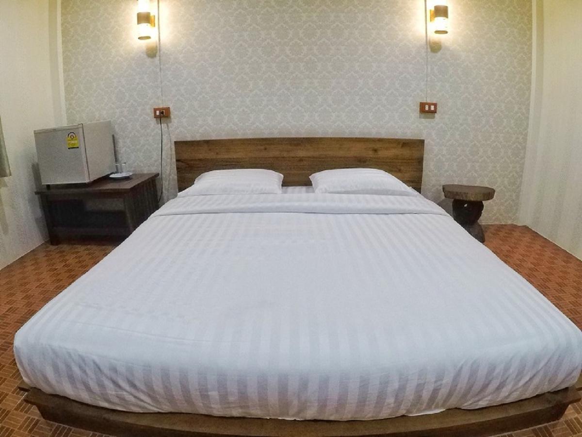 T & T Hostel كانتْشانابوري المظهر الخارجي الصورة